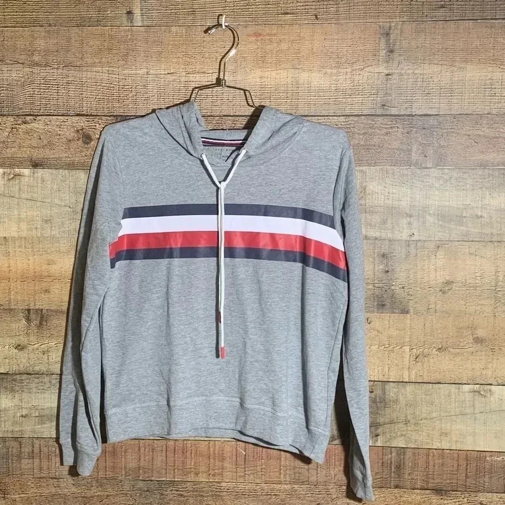 NWT Tommy Hilfiger cropped sweater